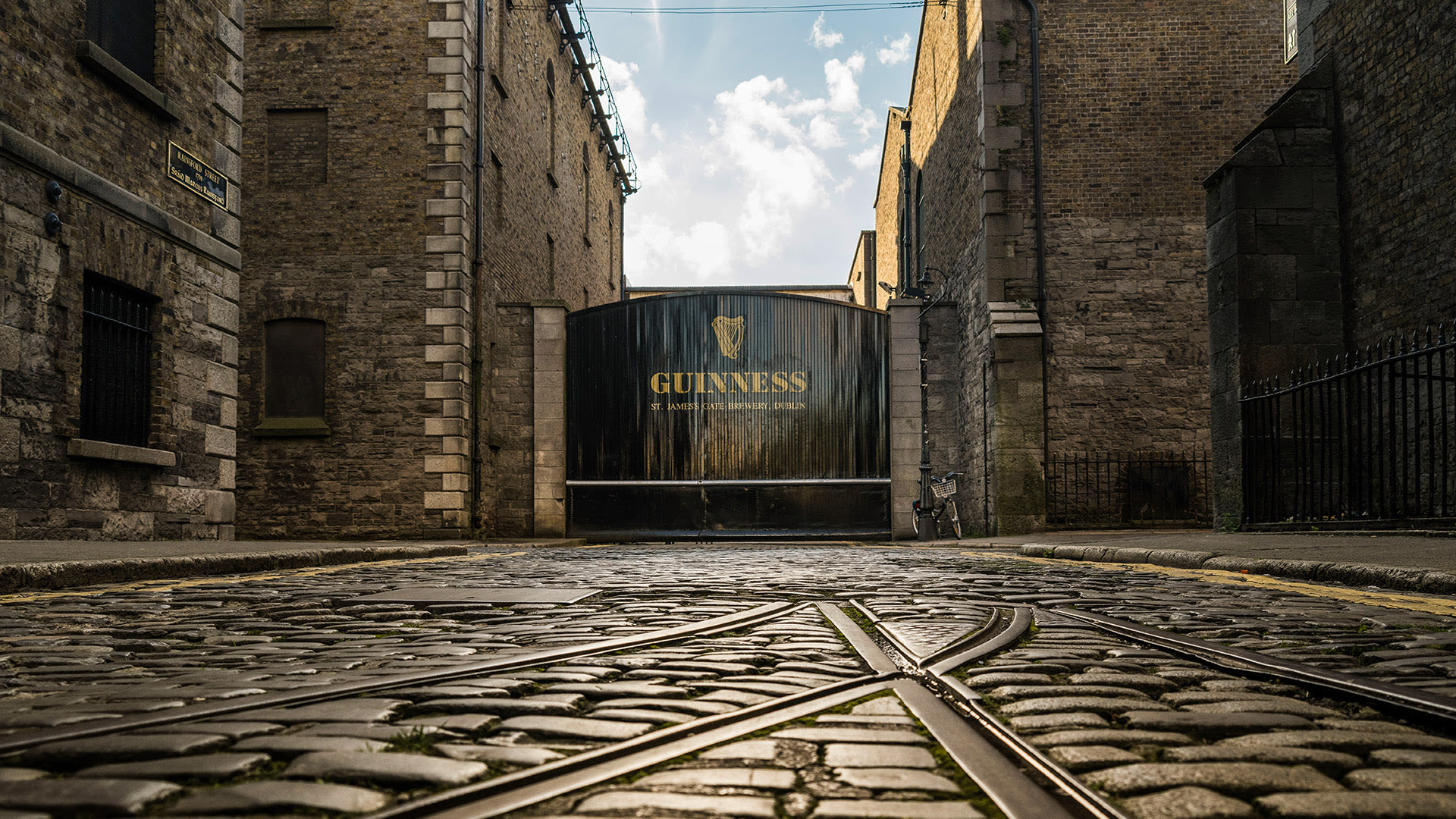 Scopri di più sull'articolo Guinness Storehouse di Dublino: la fabbrica della birra #1 al mondo
