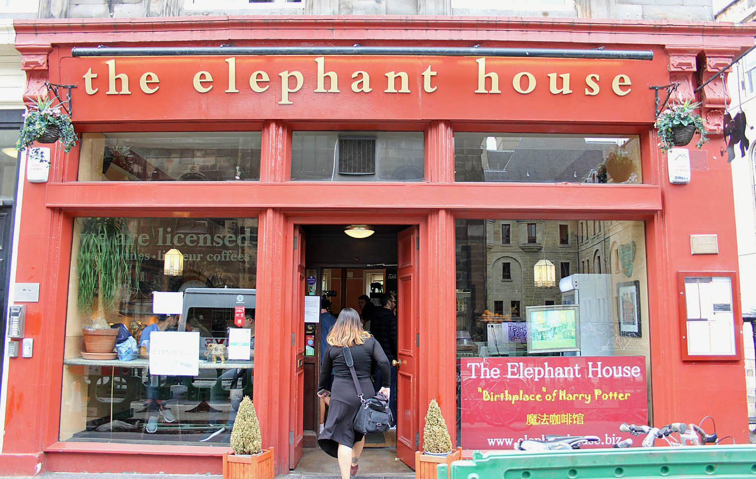 Scopri di più sull'articolo Elephant House a Edimburgo: un caffè magico